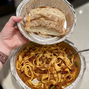 Bolognese w/ Fettucine and fresh bread