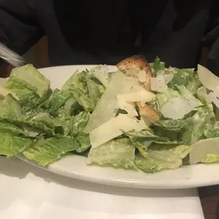 Insalata di Cesare Con Garlic Crostini