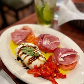Burrata Con Pomodori, Basilico E Prosciutto