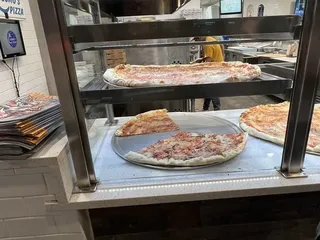 Cosmo’s Pizza