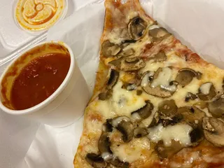 Enzo  Pizza