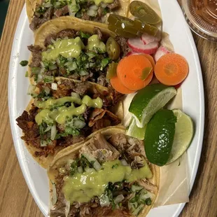Carnitas, el pastor, 2 carne asada