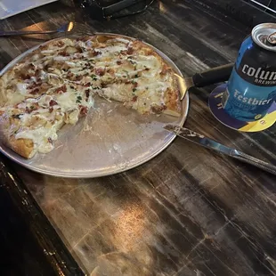 Chicken bacon ranch pizza.