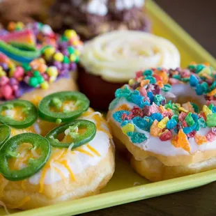 donuts, food, dough desserts