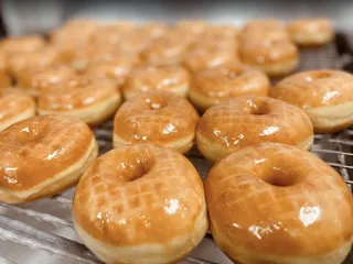 Tom's Donuts