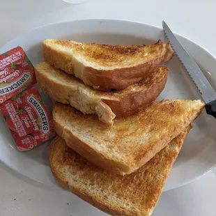 Toast that came with the chicken fried steak