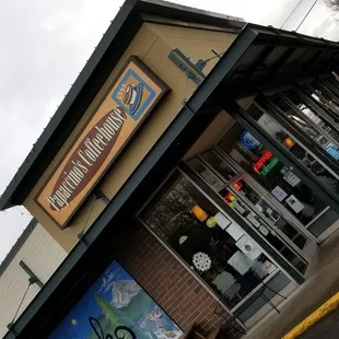 Storefront cue