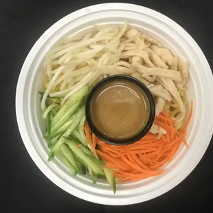 Cold noodles with peanut sauce