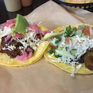 Aguacate con Queso Taco