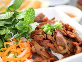 Pho Le Vietnamese Restaurant