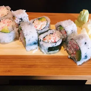 Papasan Rolls & Bowls Revolving Sushi