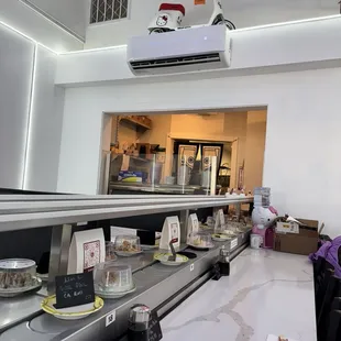 Revolving sushi belt