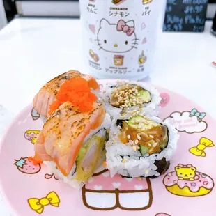 My kind of spicy tuna (right side). The kind that tastes like poke! Not that mushed/chopped up stuff with srichaha "American" version