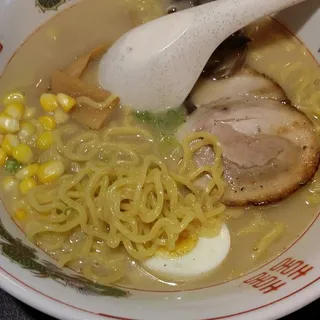 Tonkutsu Ramen