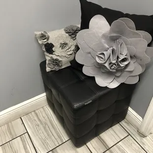 Bathroom seat