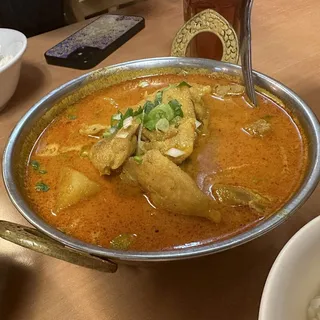 E1. Red Curry Chicken with Rice