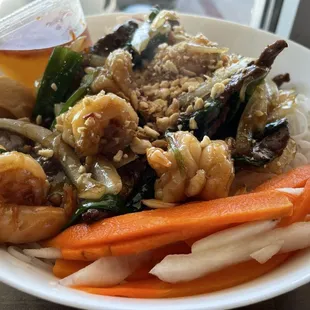 Beef bowl with Shrimp