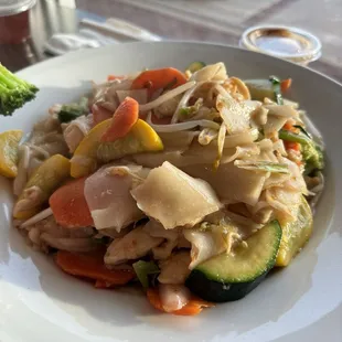 Flat noodle with chicken