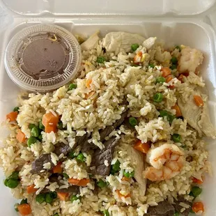 Com Chien Dac Biet, papaya special fried rice - good! (April, 2024)