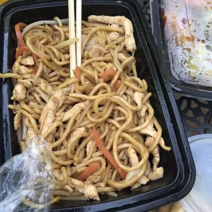 noodles and chicken