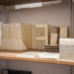 Some of our favorite Japanese stationery brands include MD Paper, Staalogy, Kleid, Penco, Kokuyo, Maruman and of course Hobonichi.