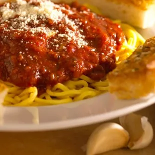 Spaghetti with meatballs &amp; garlic bread &amp; salad