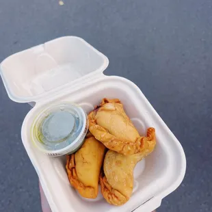 chicken wings and fried chicken, food