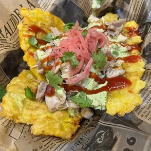 Mojo chicken tostones special