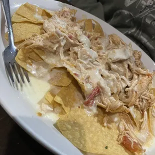 Shredded chicken nachos