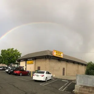 ramen and noodles, outside