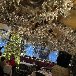 a restaurant decorated for christmas