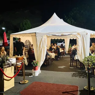 Outdoor Pavillon