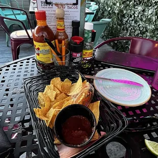 Complimentary chips