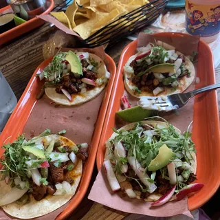 AL PASTOR TACOS
