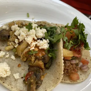** Carnitas taco