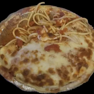 Spaghetti &amp; meatballs.... No meatballs but tiny pieces of meatballs in a pile of over cooked noodles that should of been ziti.