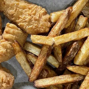 Kid&apos;s Meal with Chicken Tenders