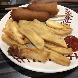 Corndogs and fries