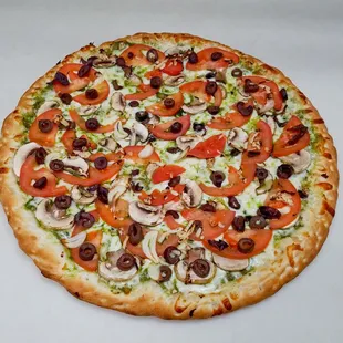 #26 Pesto Deluxe, Pesto Sauce, Fresh mushroom, Roma Tomatoes, Kalamata olive, Roasted Garlic