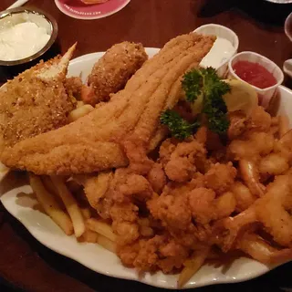 Pappadeaux Platter