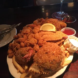 Pappadeaux Platter