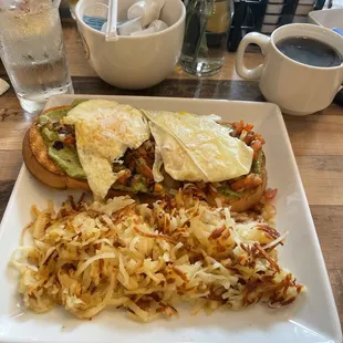 Avocado egg sandwich