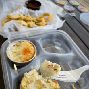 Look at all that huge lump crab meat! Loved the Crab Cake Platter
