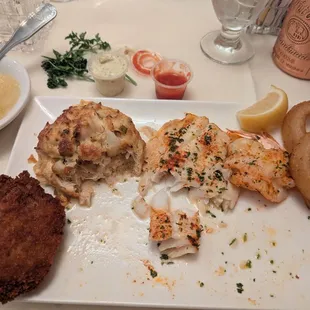 Unfortunately I dove into the Seafood Platter before taking a pic.