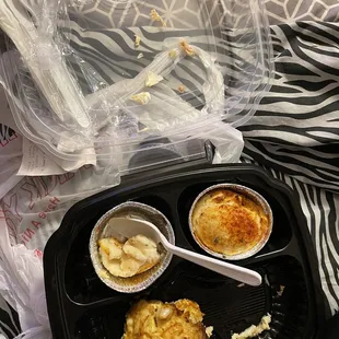 Crab cake platter (crab hulls on lid)