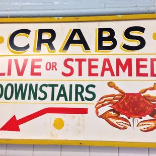 crabs live or steamed downstairs