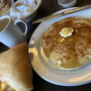 Pancake! So fluffy and delicious! Good cup of classic coffee.