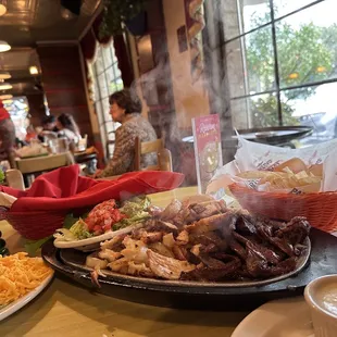 1 lb Beef &amp; Chicken Fajita (serves 2-3)
