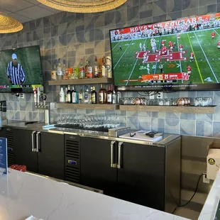 Bar area where they also take your order and serve.