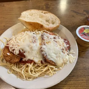 Veal Parmesan and pasta.